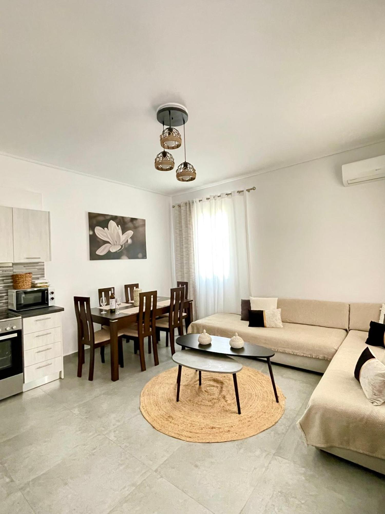 Emanouela'S Apartement In The Center Of Adamas Екстер'єр фото